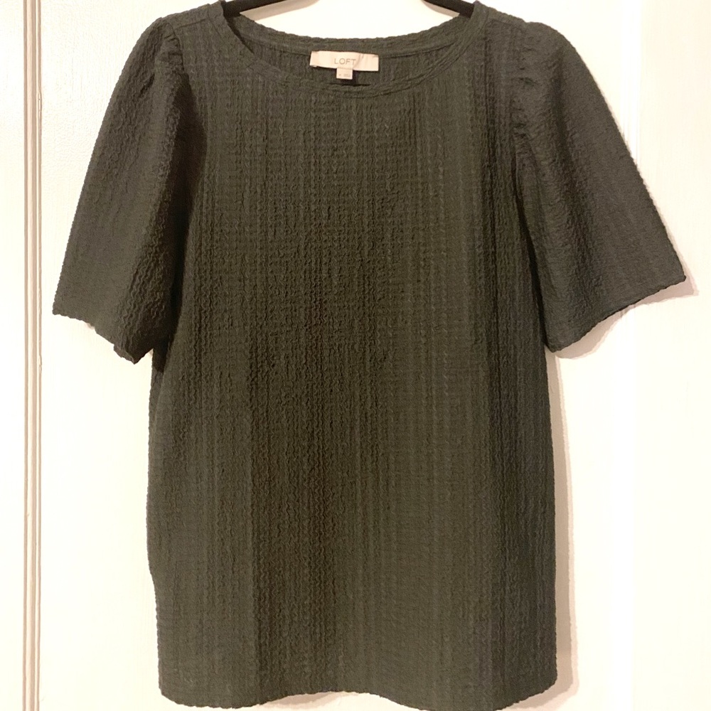 LOFT cuffed sleeve blouse like new!